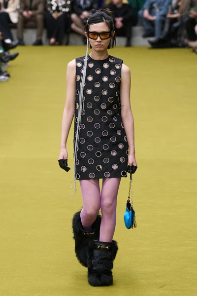 Look 46